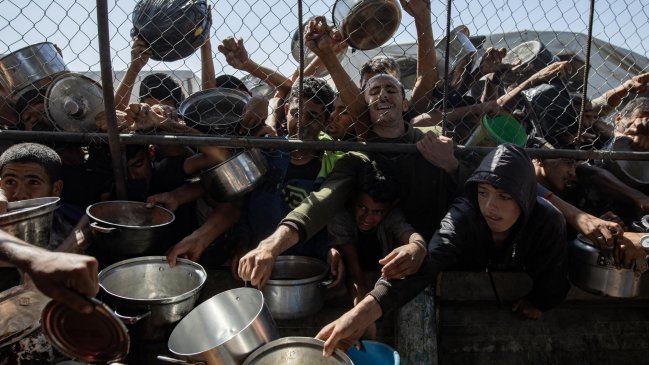 Más de 70 camiones con alimentos fueron saqueados por segundo día consecutivo en Gaza