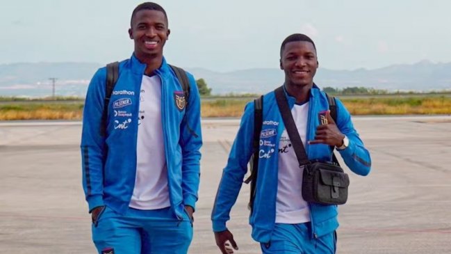 [VIDEO] Pacho y Caicedo fueron recibidos con pasillo de honor en Ecuador tras títulos en Europa