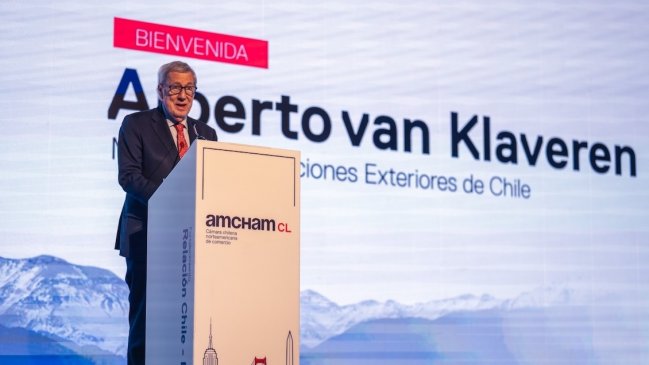 Chile y EE.UU. estrechan lazos económicos en conferencia 