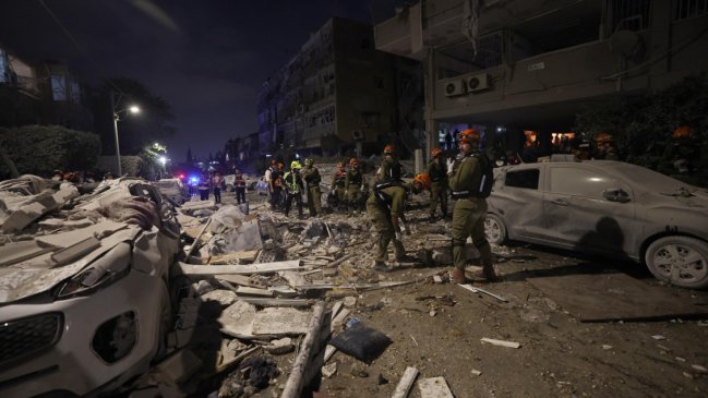 Nuevos ataques iraníes sobre Israel dejan ocho muertos y más de 150 heridos