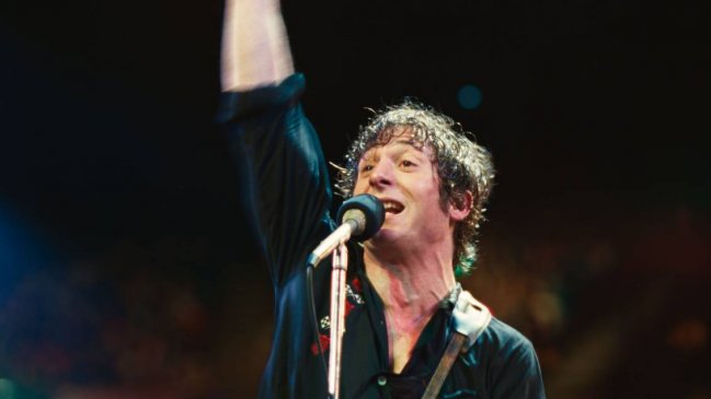 Jeremy Allen White se luce como Bruce Springsteen en el trailer de