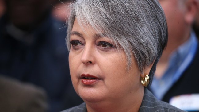 Tras dichos de Carmona, Jeannette Jara descartó nuevo proceso constituyente