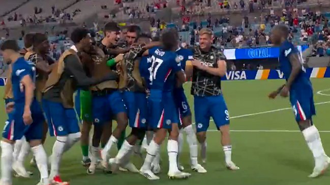 [VIDEO] Nkunku puso en ventaja a Chelsea con suspenso