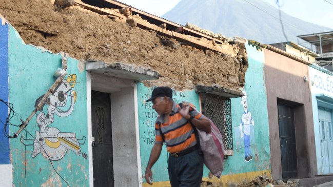 Sismos dejan al menos dos muertos y daños a casas y carreteras en Guatemala