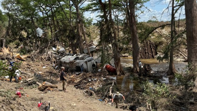Texas: Suben a 120 los muertos por inundaciones y a 170 los desaparecidos