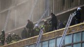 Incendio en centro de Santiago: Amplias evacuaciones y traslado de lesionados