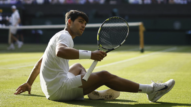 Alcaraz tras caer ante Sinner en Wimbledon: Con derrotas como esta se forja un gran campeón