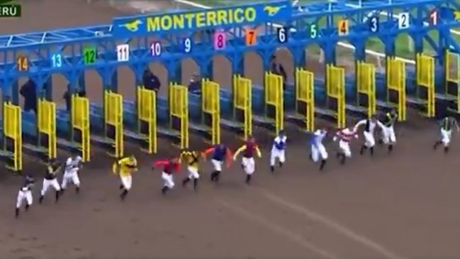 [VIDEO] Jinetes corrieron sin caballos en insólito evento que se viralizó