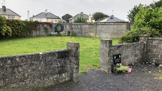 Irlanda inicia exhumaciones en convento donde habrían enterrado a 800 bebés