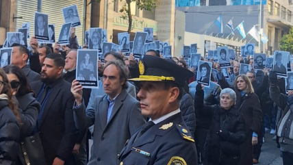   Familiares de víctimas marchan en Argentina a 31 años del atentado a la AMIA 