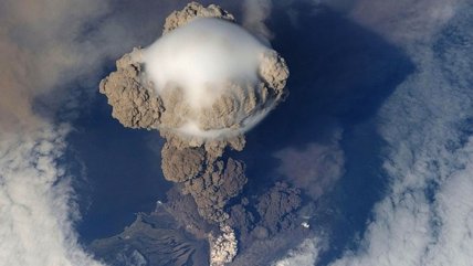   Entra en erupción el volcán Kliuchevskói tras potentes terremotos en Rusia 