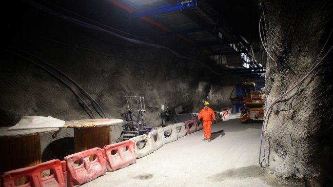 Codelco contempla dos vías para el rescate de los atrapados en El Teniente