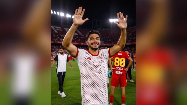 Gabriel Suazo celebró con Sevilla en su primer partido en el