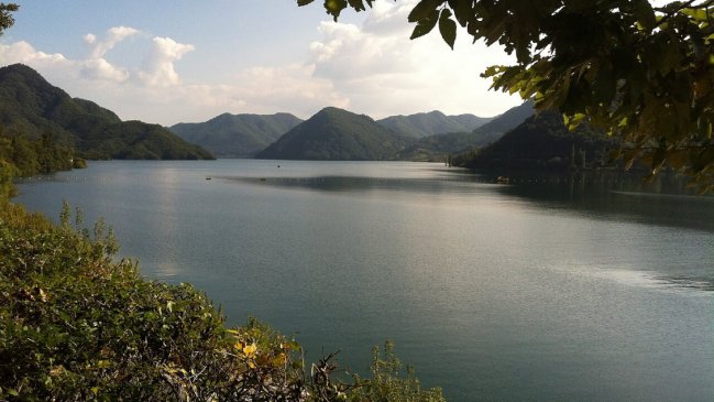 Seúl rescata a norcoreano que desertó nadando con flotadores improvisados más de 10 horas