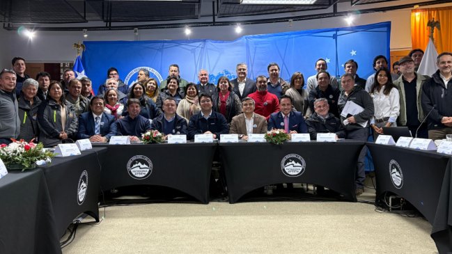 Plan Salmón 2050 avanza en propuesta para Presidente Boric y candidatos a La Moneda