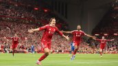 Liverpool comenzó la defensa del título en la Premier con exigido triunfo ante Bournemouth