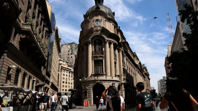 Bolsa: IPSA logra nuevo récord histórico al superar los 8.800 puntos