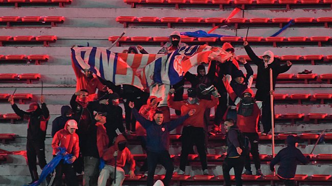 Familia argentina escapó de Chile tras recibir amenazas de muerte por ser hinchas de Independiente