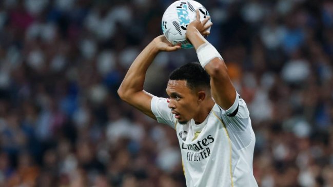 Alexander-Arnold quedó fuera de la lista de Inglaterra para duelos con Andorra y Serbia