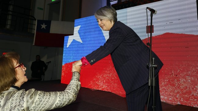 Jara pide al oficialismo dejar disputas y ponerse