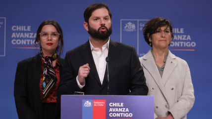   Pensiones: Boric apareció por sorpresa en vocería y defendió reforma impugnada por Kast 