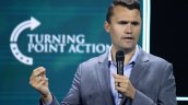 Comentarista Charlie Kirk, aliado de Trump, recibió un disparo en universidad de EE.UU.