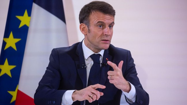 Macron condena amenazas a magistrados tras condena de Sarkozy