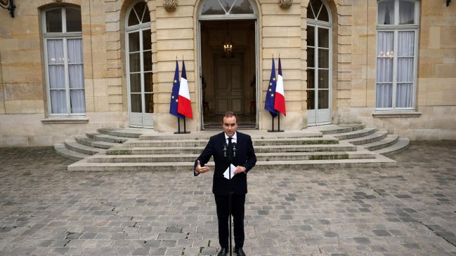 Primer ministro francés Sébastien Lecornu duró 27 días
