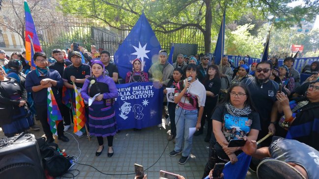 Familia de Julia Chuñil protestó en Santiago: 
