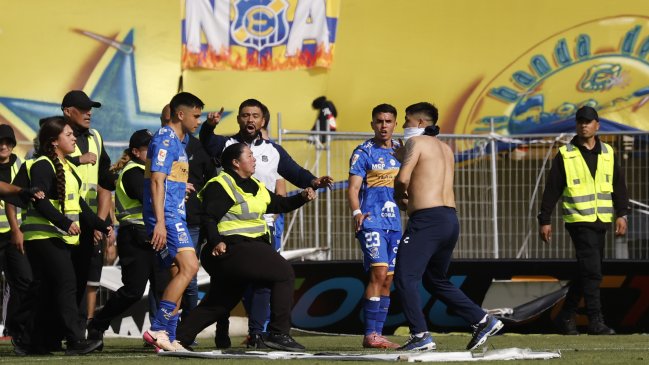 Partido de Everton y la UC terminó suspendido por invasión de barristas en Sausalito