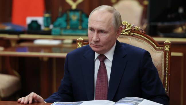 Polonia amenaza con detener a Putin si sobrevuela espacio aéreo polaco rumbo a Budapest