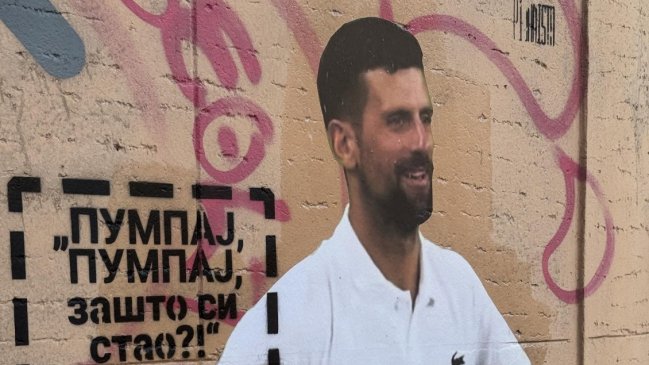 Artista restauró mural en honor a Djokovic como símbolo de protesta estudiantil