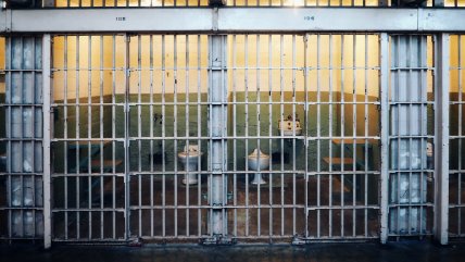 Encuentran muertos a 21 reos en cárcel de Ecuador