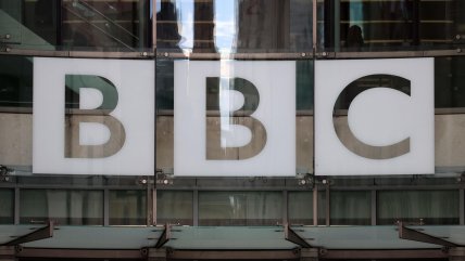  La BBC se disculpa ante Trump un día antes de que expire su ultimátum 