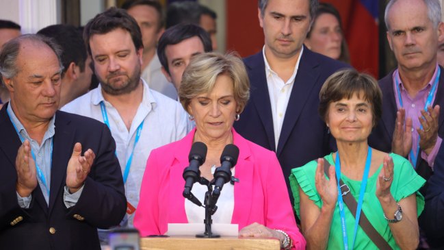 Matthei reconoció derrota: felicitó a Jara y Kast y llamó a la 