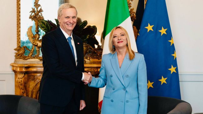 Kast habló con Meloni y proyectó 