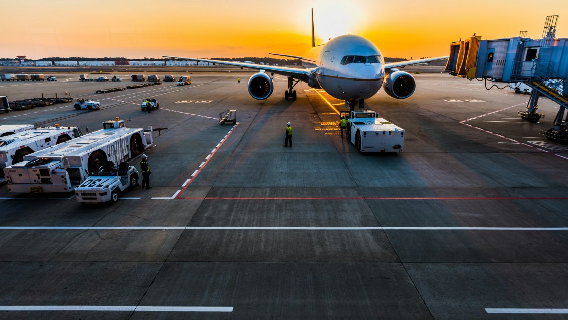 Venezuela revocó la concesión de varias aerolíneas, mientras EE.UU. sube la presión
