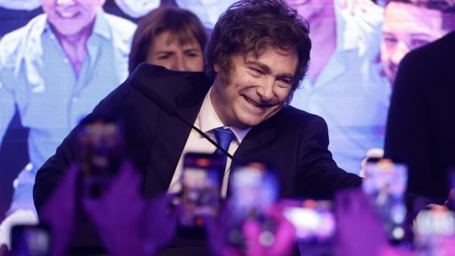 Argentina anuncia fuerte reducción de subsidios al consumo de gas y electricidad