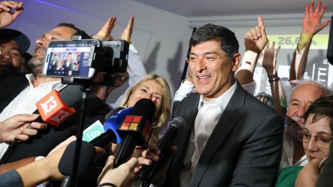 Militantes del PDG definen por consulta digital si votarán por Kast, Jara o nulo