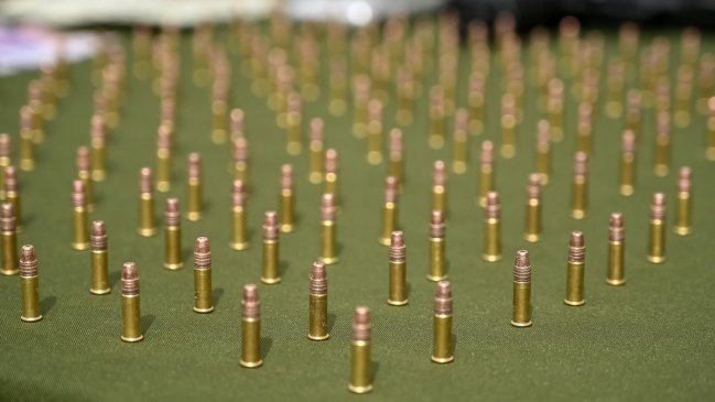 Pudahuel: Prófugo por homicidio cayó con un arsenal y droga tras ser sorprendido en auto robado