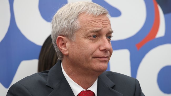 Kast dice que controversia por 40 Horas 