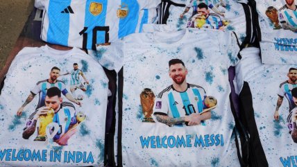   [VIDEO] Messi y De Paul sufrieron con el tamaño de un auto en India 