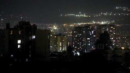 Falla de alta tensión provoca cortes de luz en Santiago, Providencia, Recoleta e Independencia