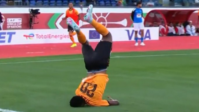 [VIDEO] Gol agónico y lesión: La peligrosa celebración en la Copa Africana