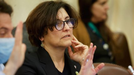 Rápida cirugía de cadera a madre de Aguilera en hospital desata debate