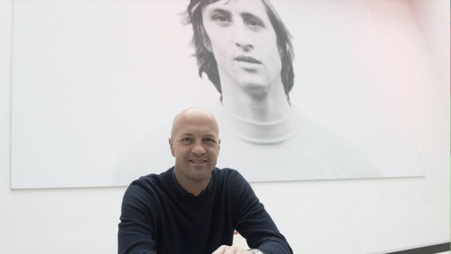 Ajax anunció un 