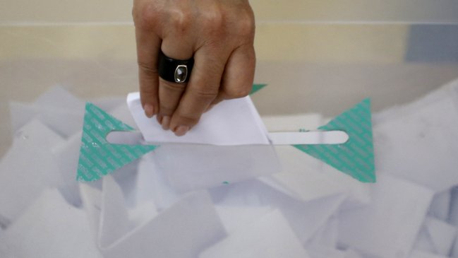 DC llama a elecciones internas tras renuncia de Huenchumilla