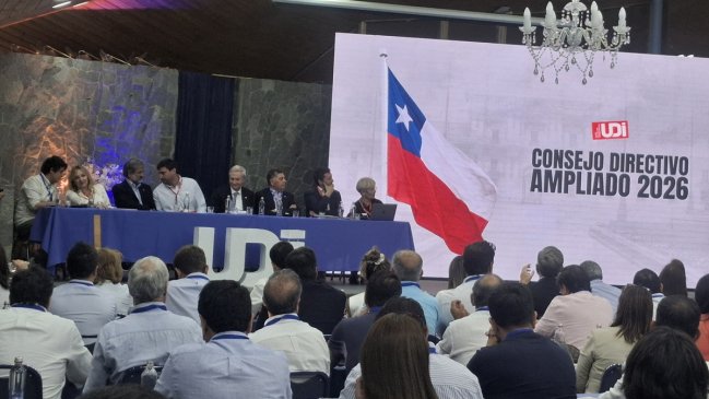 Kast en consejo UDI: Deberemos ser creativos, porque nos van a dejar poca plata