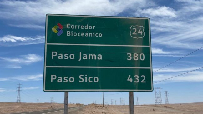 MOP Antofagasta instaló los primeros cuatro letreros viales en el Corredor Biocecanico