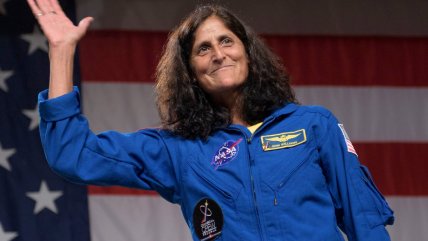   Se retira de la NASA la astronauta que quedó nueve meses varada en el espacio 